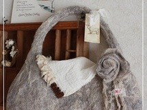 handmade felt*ワンハンドルバッグ