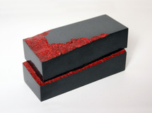 Border  -black square-
