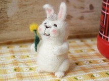 羊毛フェルト人形　うさぎさん