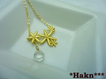 *Hakn***　高品質クリスタルのフラワーネックレス