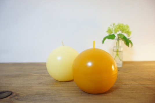 b a l l * yellow